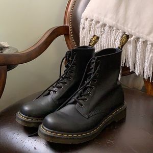 Dr. Martens (Doc Martens) Black leather 1460 combat boots